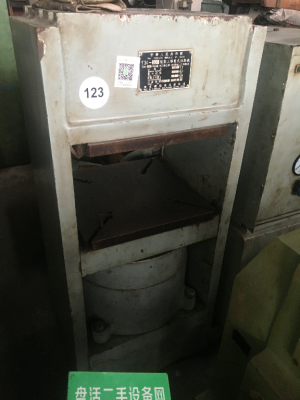 广东锻压 框架式油压机 Y34-300 